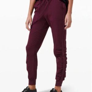 Lululemon Beyond the Studio Jogger maroon Women's Size 14 Length 24"